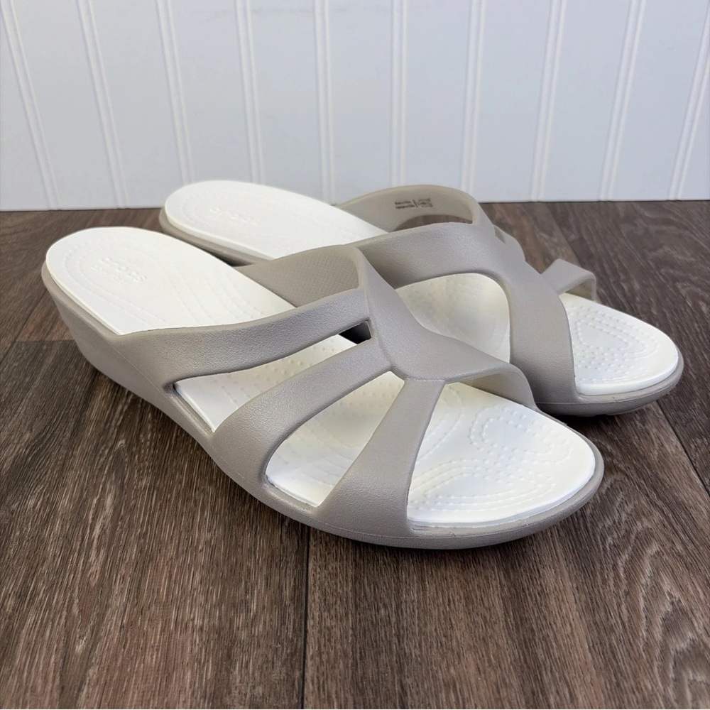 Crocs Sandals Womens 11 Sanrah Gray Strappy Wedge Slip On Dual Comfort 204010
